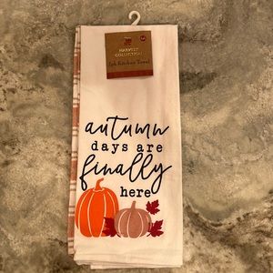 NEW WITH TAGS - 2pk Autumn Kitchen Towels